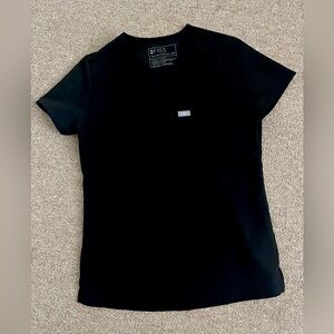 FIGS Catarina top